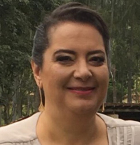  Ms. Andréa Santos Souza 